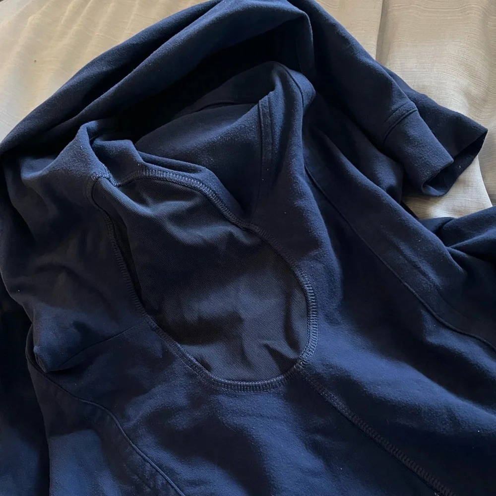 Lululemon Men’s Full Zipper Sweater